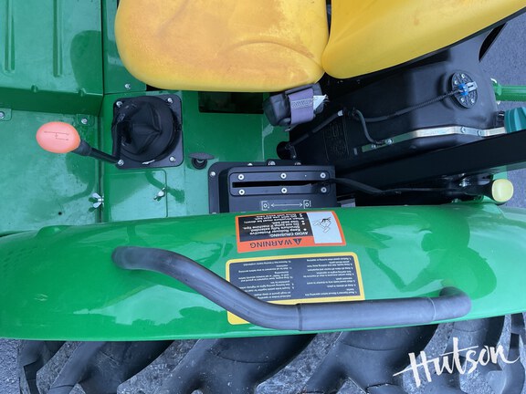 Photo of 2024 John Deere 5075E