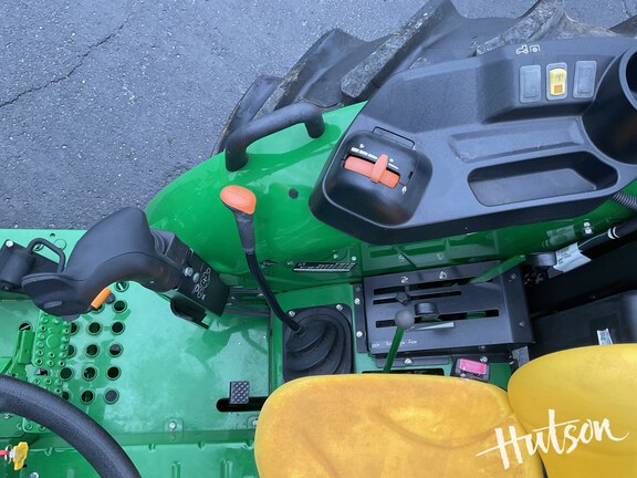 Photo of 2024 John Deere 5075E