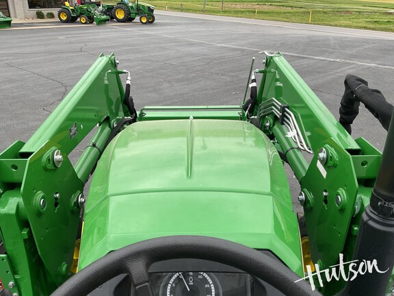 Photo of 2024 John Deere 5075E