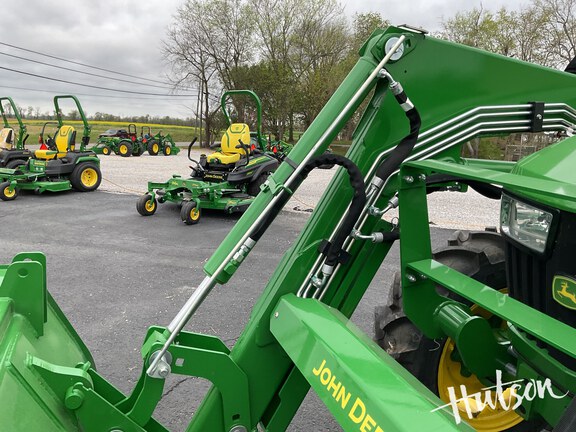 Photo of 2024 John Deere 5075E