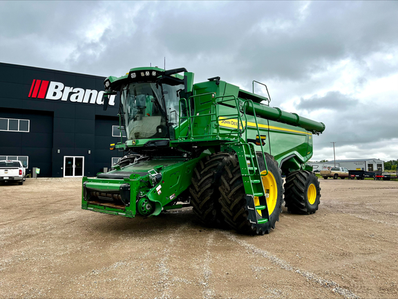 Photo of 2025 John Deere X9 1100