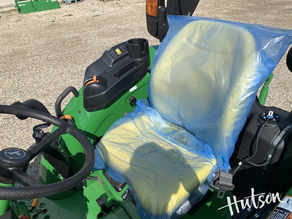 Photo of 2024 John Deere 5060E