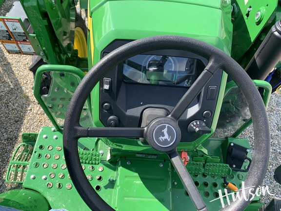 Photo of 2024 John Deere 5060E