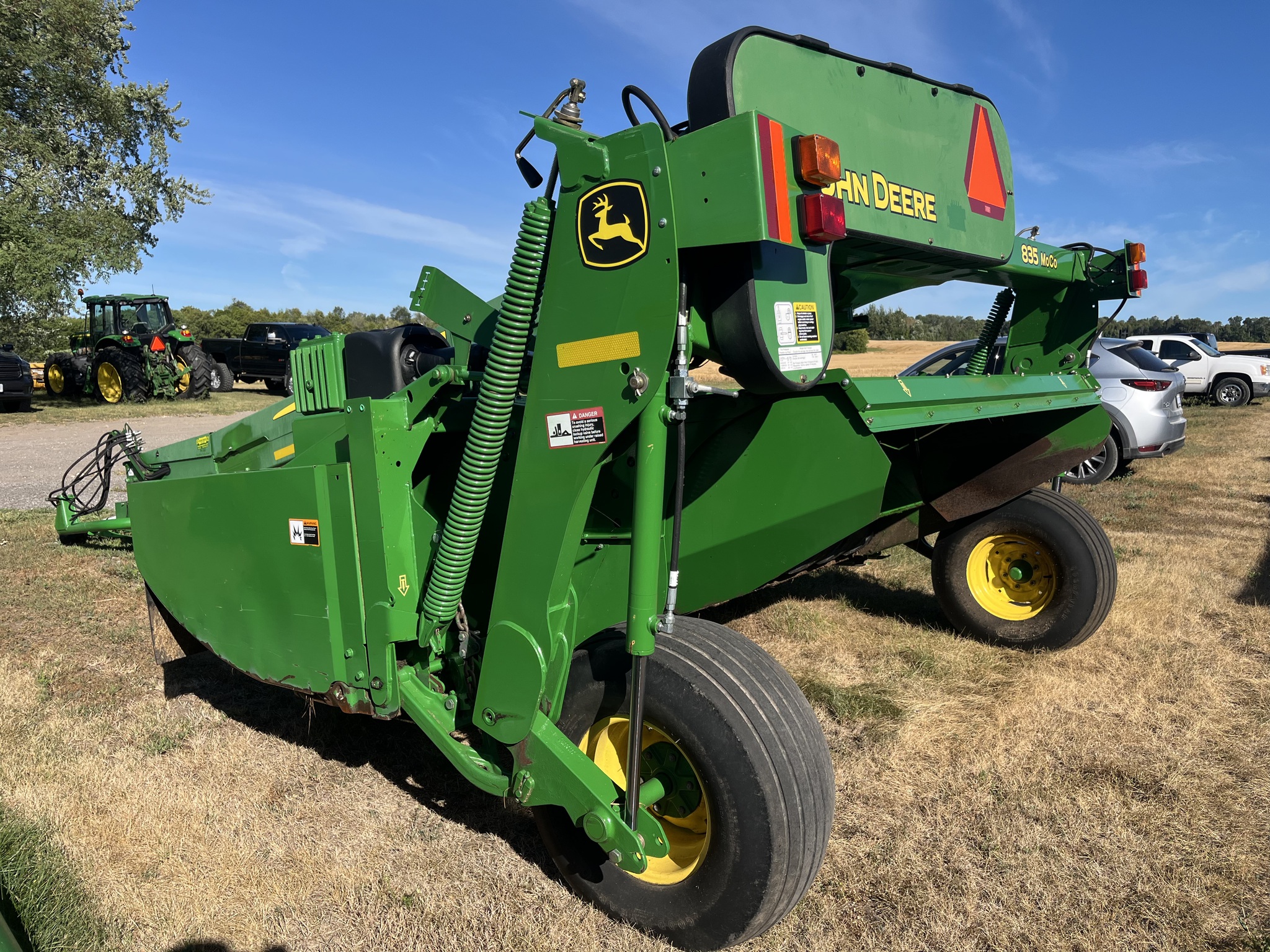 2012 John Deere 835 Image 5