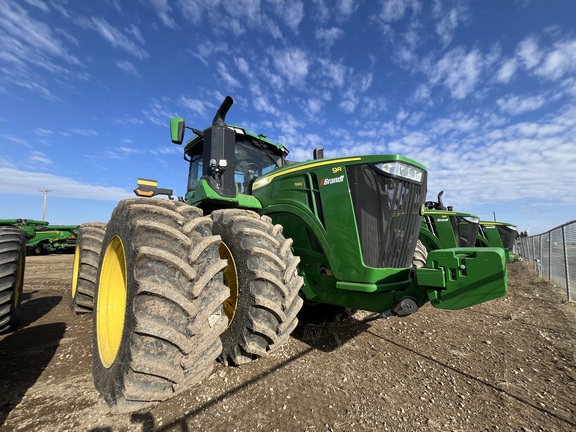 Photo of a 2023 John Deere 9R 590