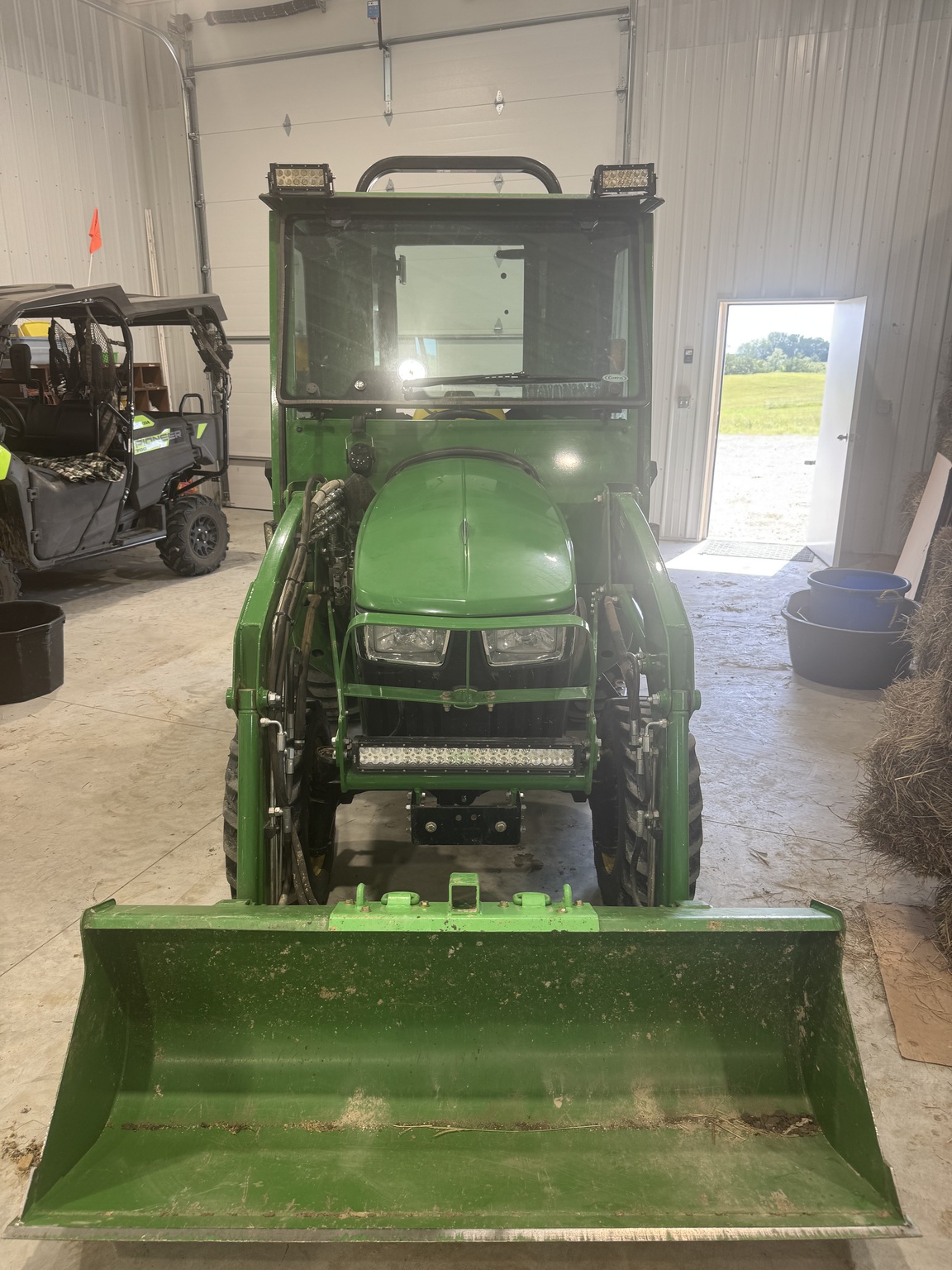 2018 John Deere 3025E Image 3