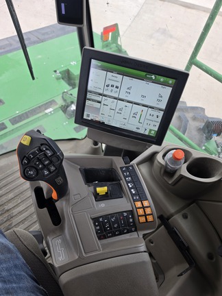 2022 John Deere W235R (13th thumbnail)