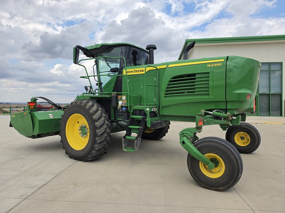 2022 John Deere W235R (3rd thumbnail)