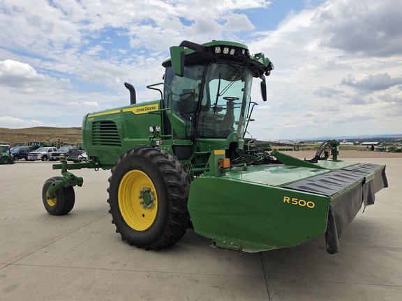 2022 John Deere W235R Used Equipment