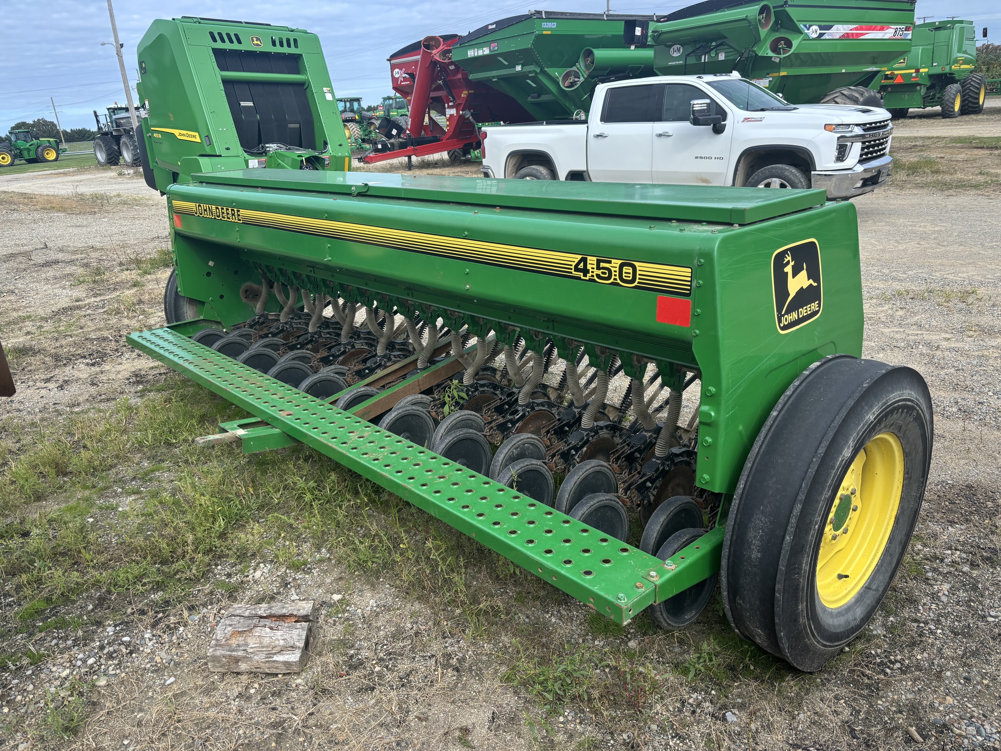 1997 John Deere 450 Image 4