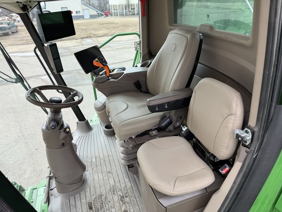 2024 John Deere S780 - Photo43