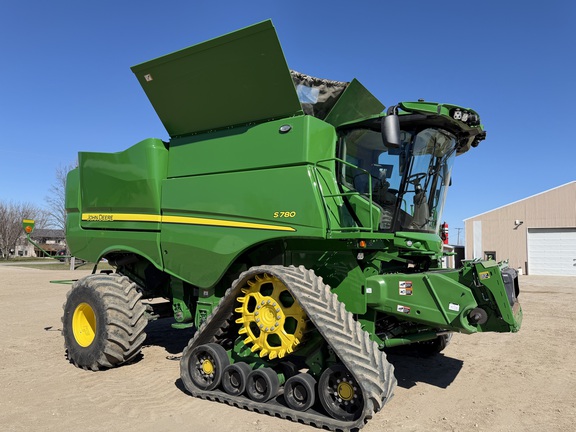  John Deere S780