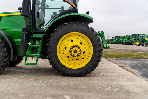 Used 2011 John Deere 7215R Row Crop Tractors at Koenig Equipment in Anna, OH - Photo9
