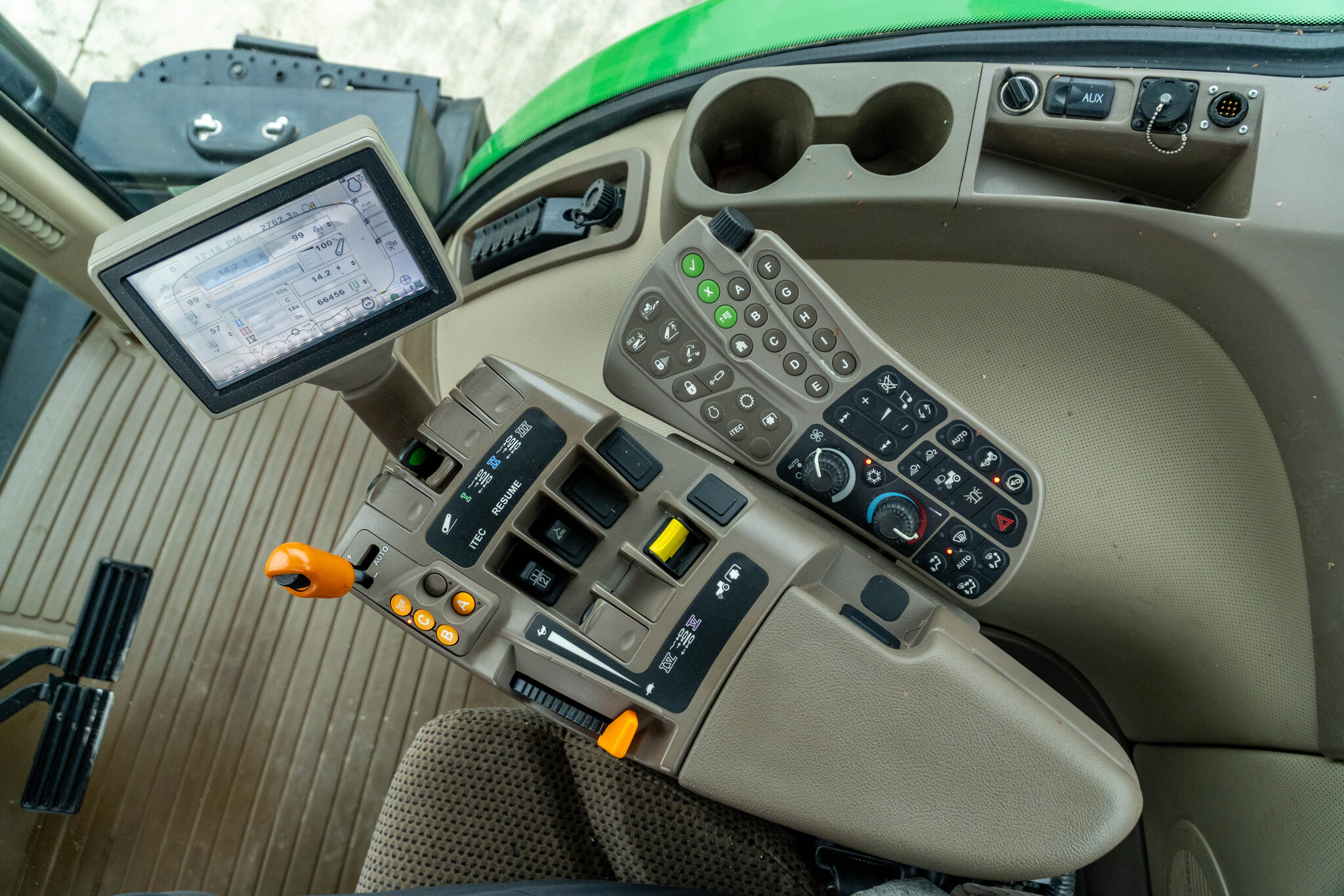 Used 2011 John Deere 7215R Row Crop Tractors at Koenig Equipment in Anna, OH - PhotoXL28