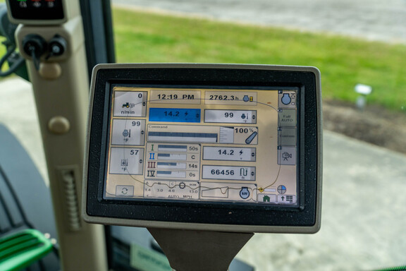 Used 2011 John Deere 7215R Row Crop Tractors at Koenig Equipment in Anna, OH - Photo31