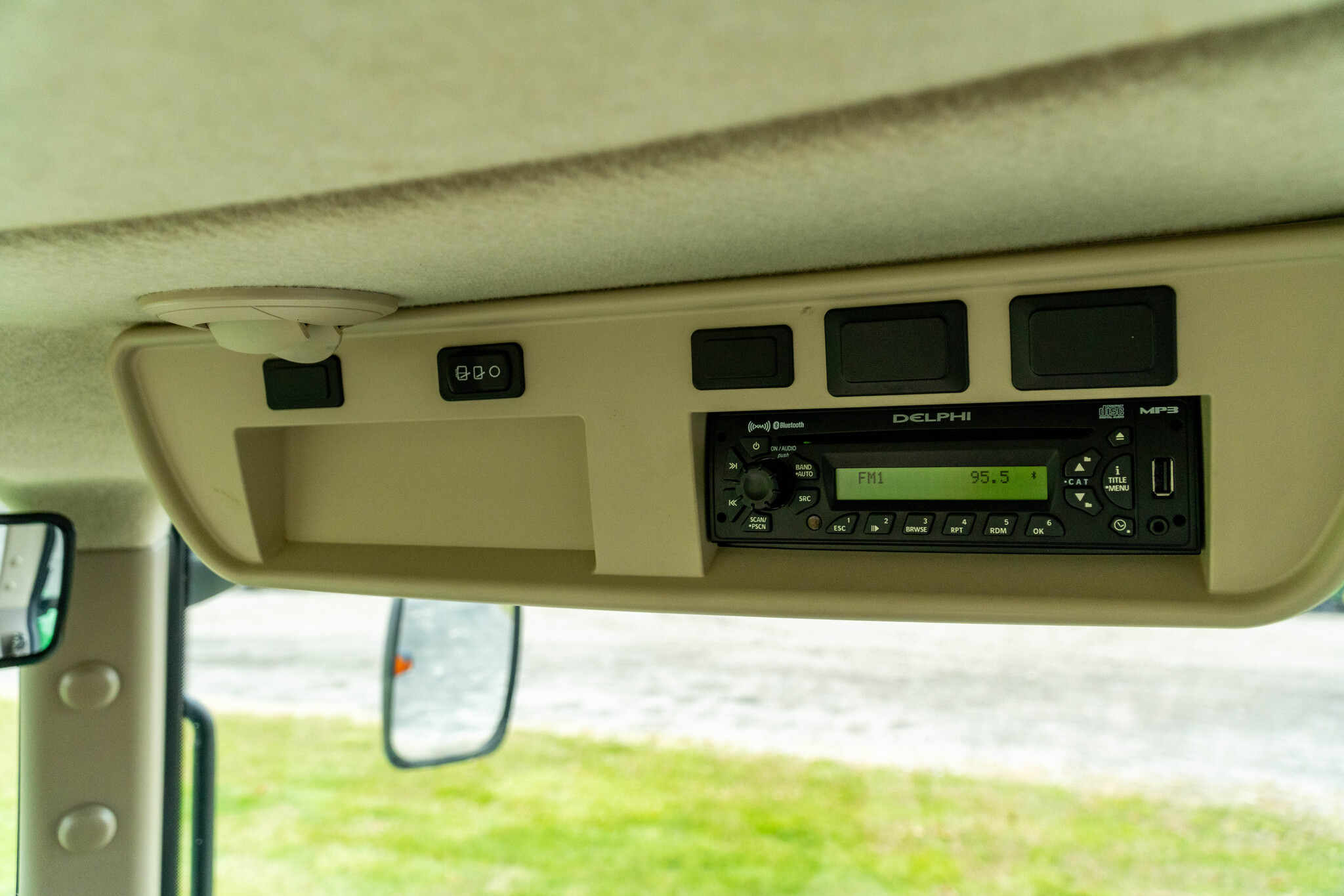 Used 2011 John Deere 7215R Row Crop Tractors at Koenig Equipment in Anna, OH - PhotoXL32