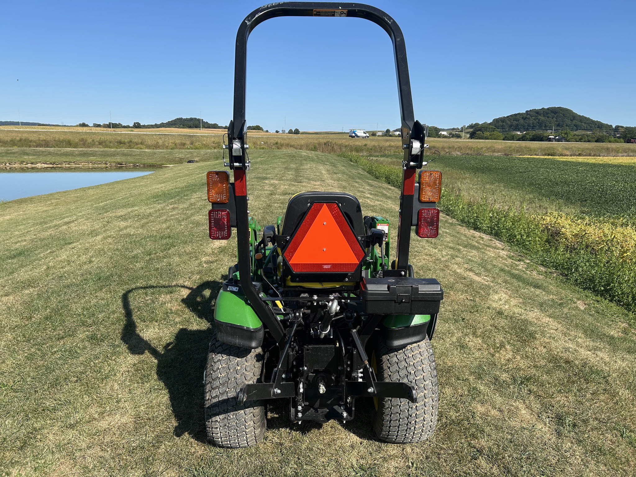 John Deere 1025R Image 4