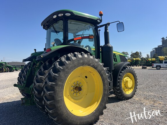 Photo of 2019 John Deere 7210R