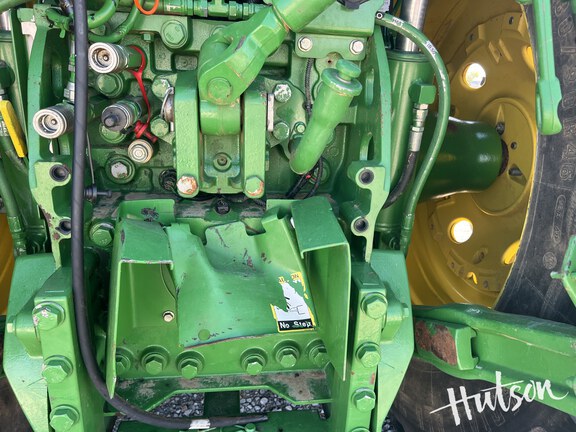 Photo of 2019 John Deere 7210R