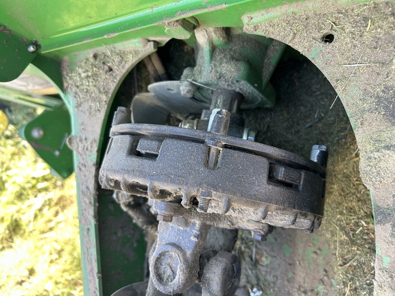 Used 2020 John Deere 560M Round Balers at Horizon Ag & Turf in Barrhead, AB - Photo6