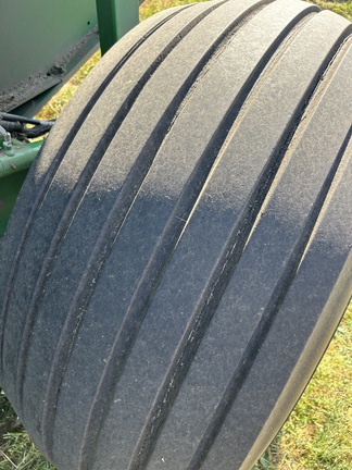 Used 2020 John Deere 560M Round Balers at Horizon Ag & Turf in Barrhead, AB - Photo12