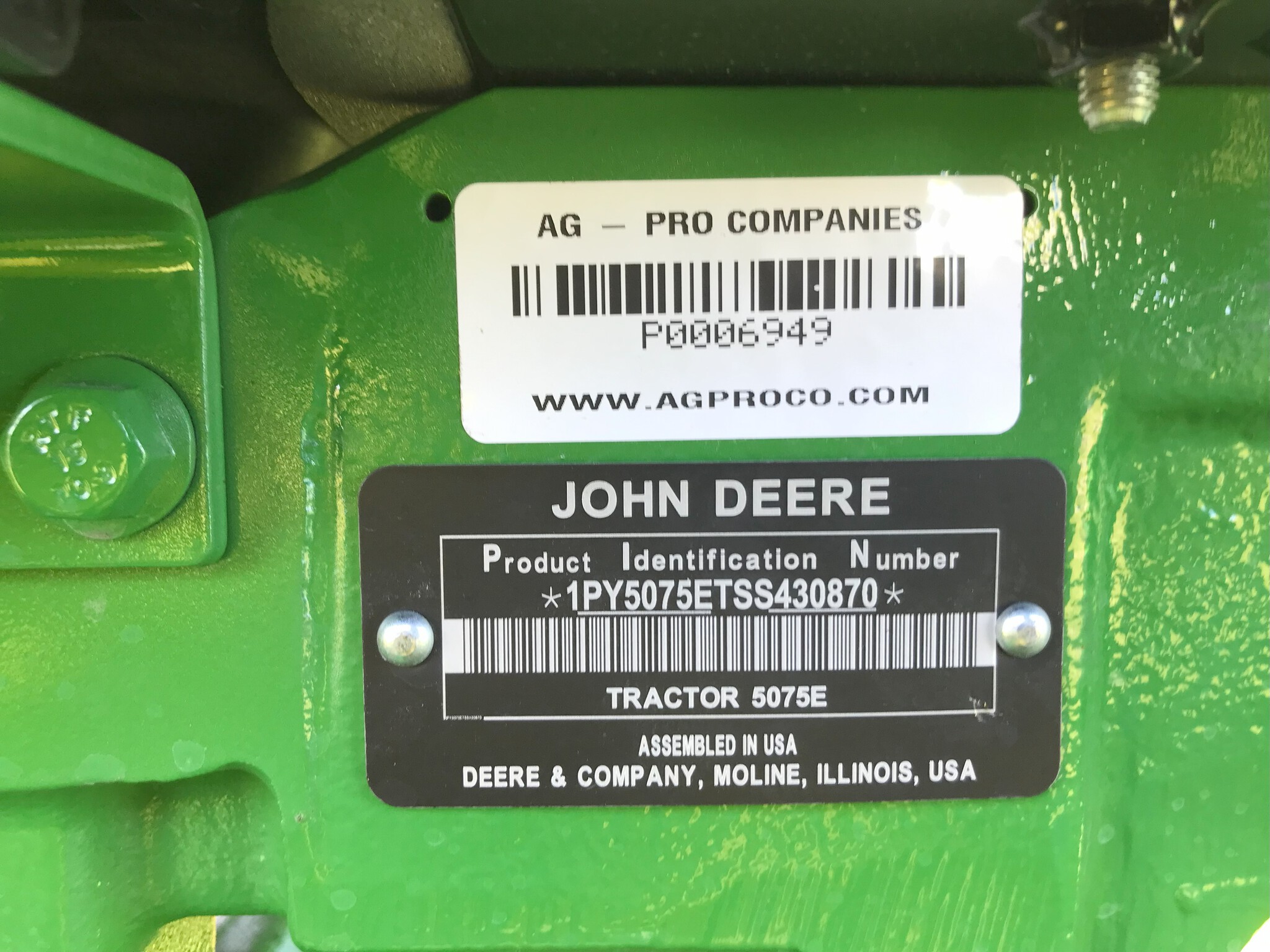 2025 John Deere 5075E Image 14