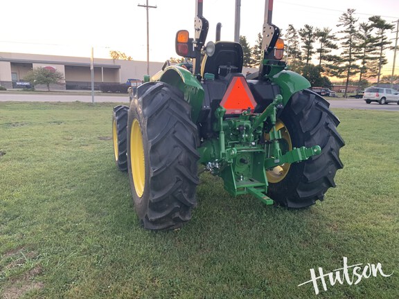 Photo of 2024 John Deere 5060E
