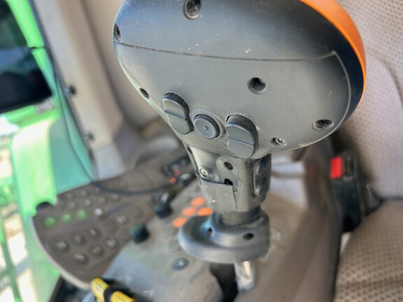 2015 John Deere S680 (22nd thumbnail)