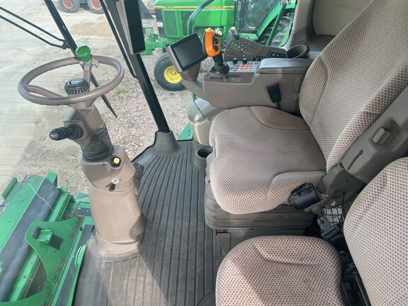 2015 John Deere S680 (28th thumbnail)