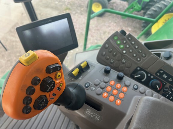 2015 John Deere S680 (29th thumbnail)