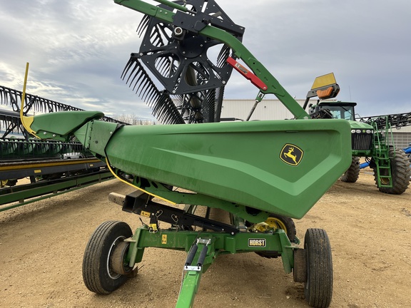 Used 2025 John Deere HDR 50 Combine Platforms at Horizon Ag & Turf in High Prairie, AB - Photo3