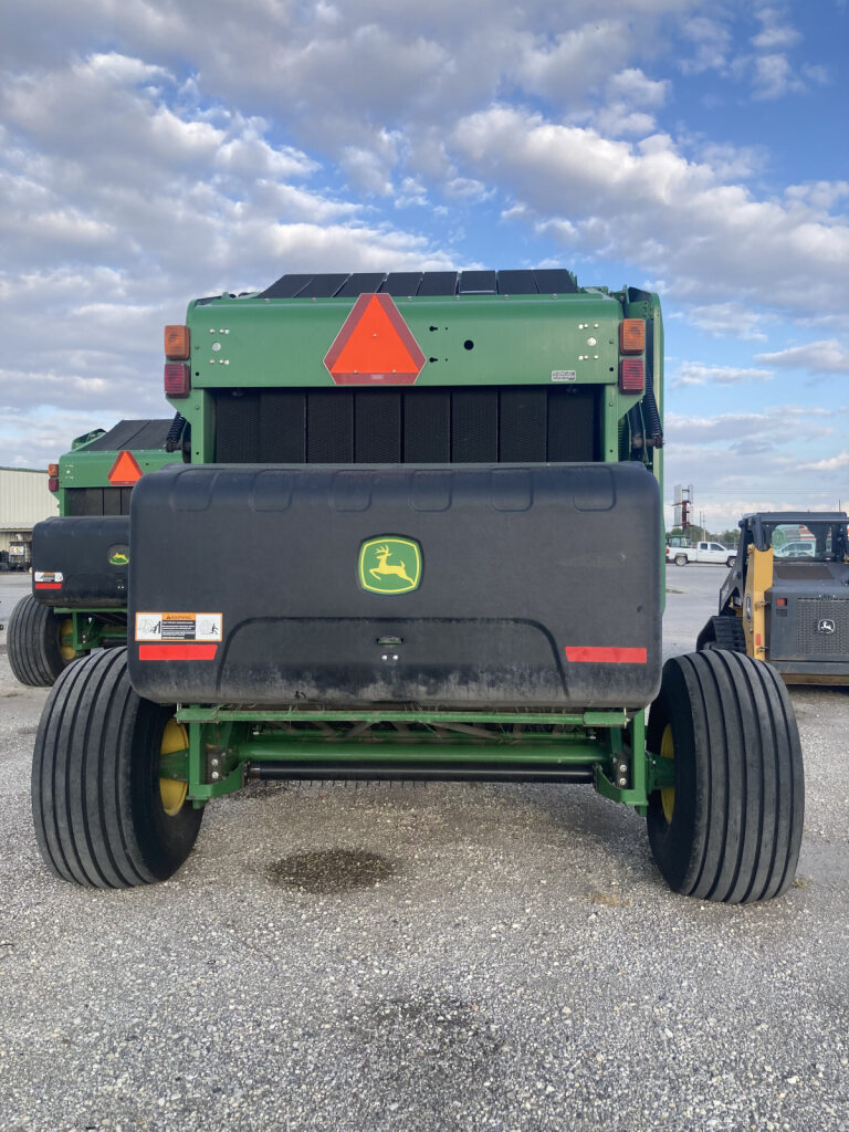 2018 John Deere 560M Image 4