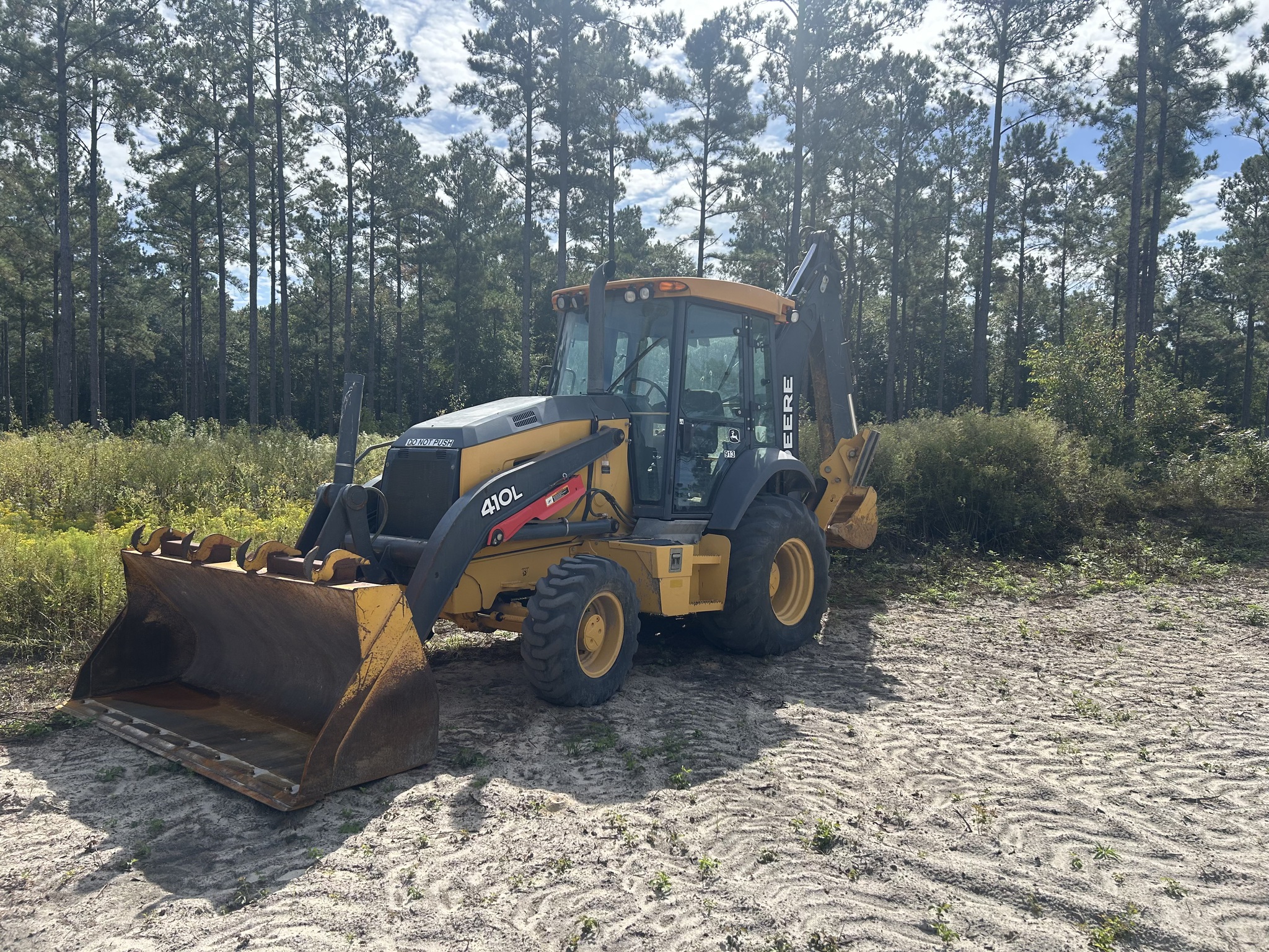 2020 John Deere 410L Image 3