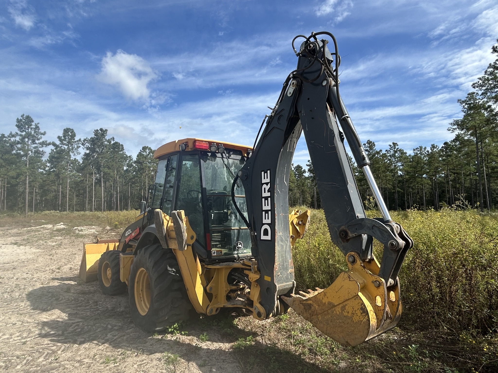 2020 John Deere 410L Image 4