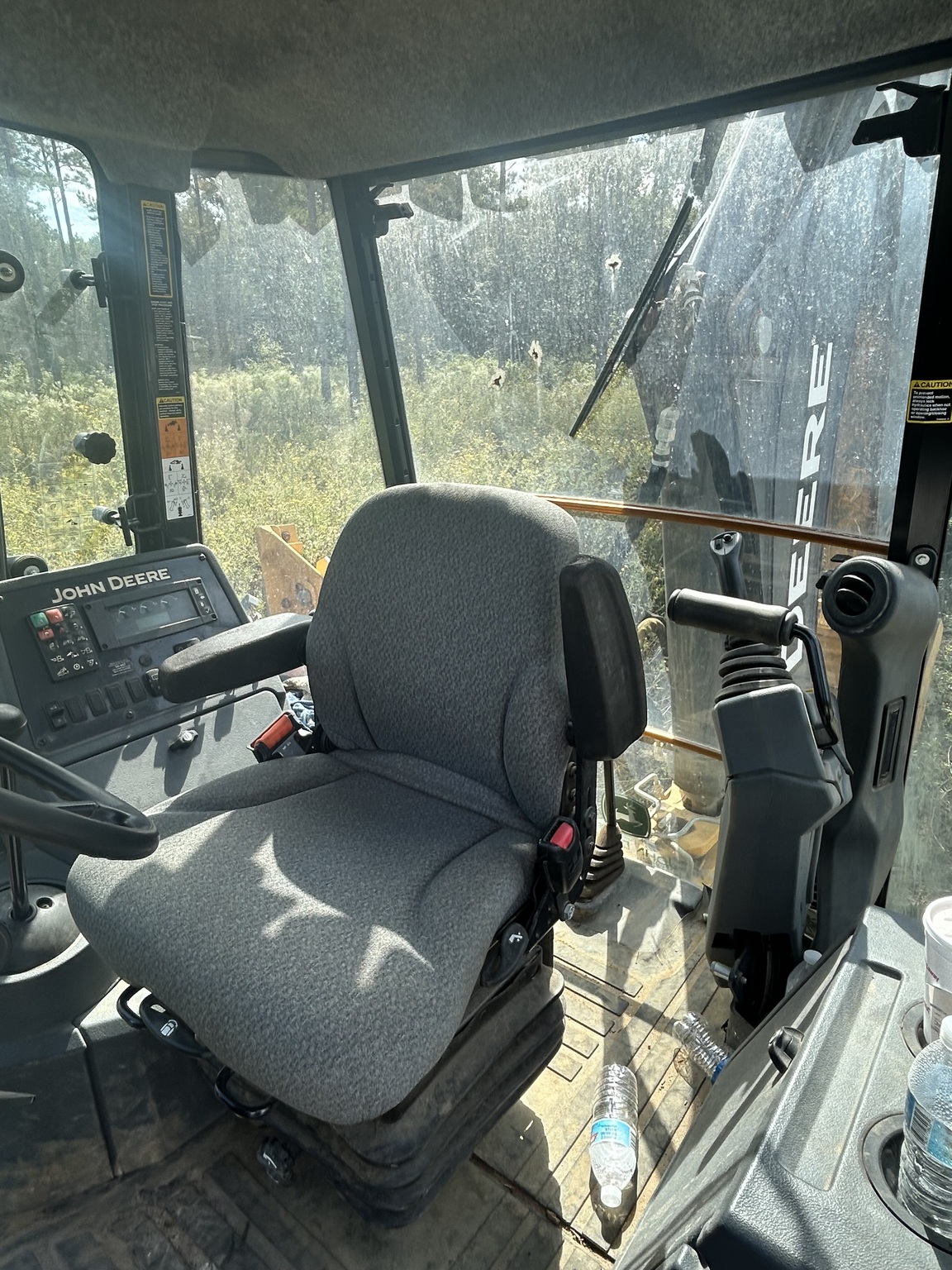 2020 John Deere 410L Image 6