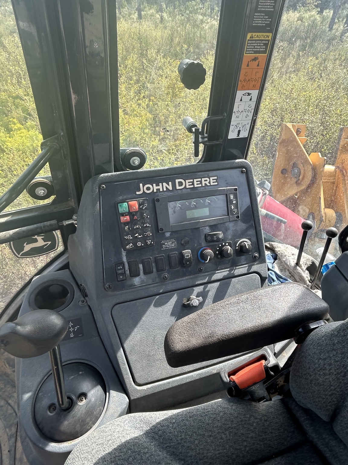 2020 John Deere 410L Image 7