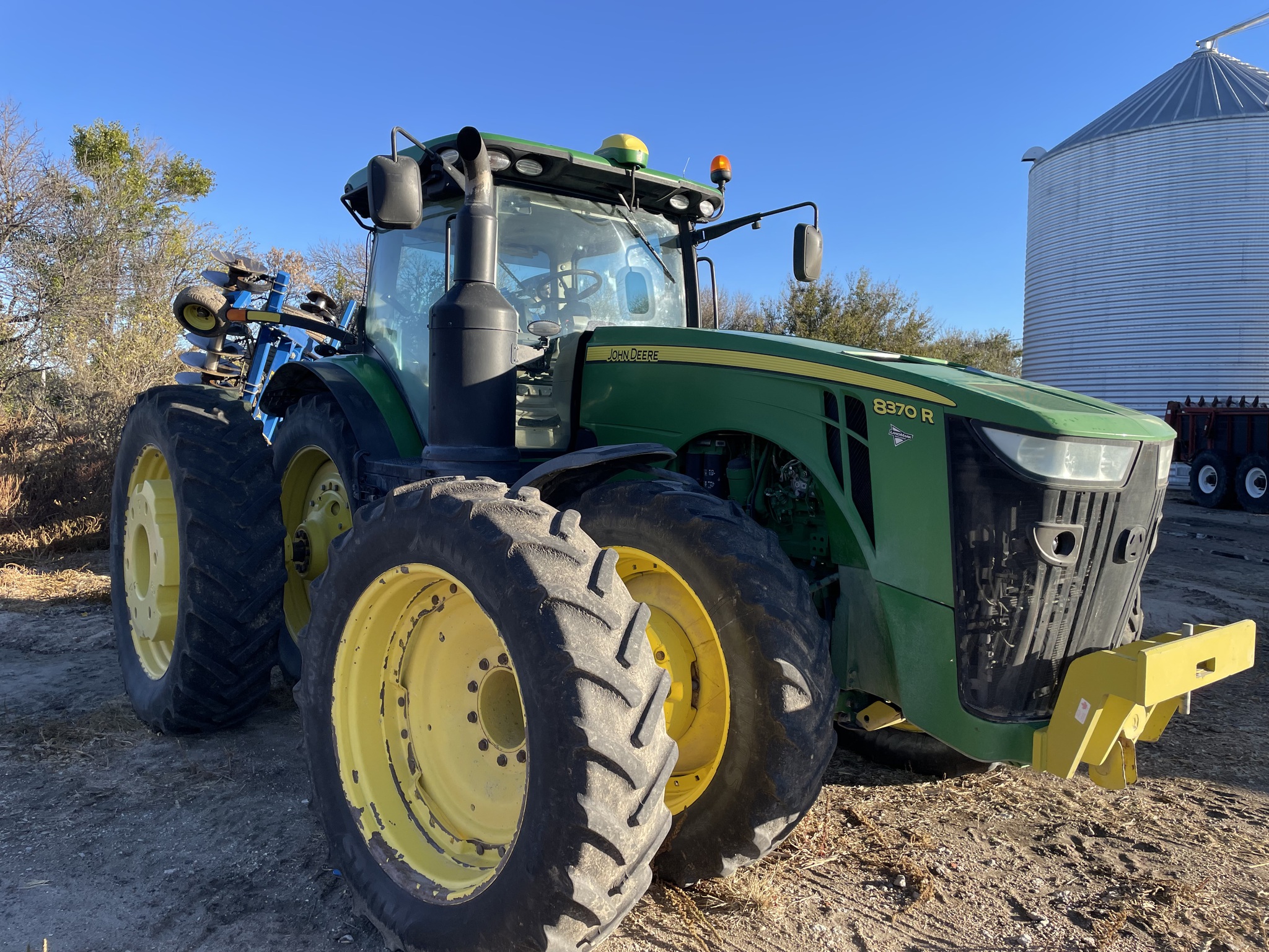 2017 John Deere 8370R Image 4