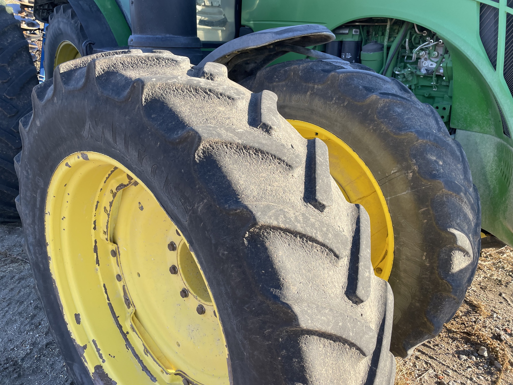 2017 John Deere 8370R Image 5