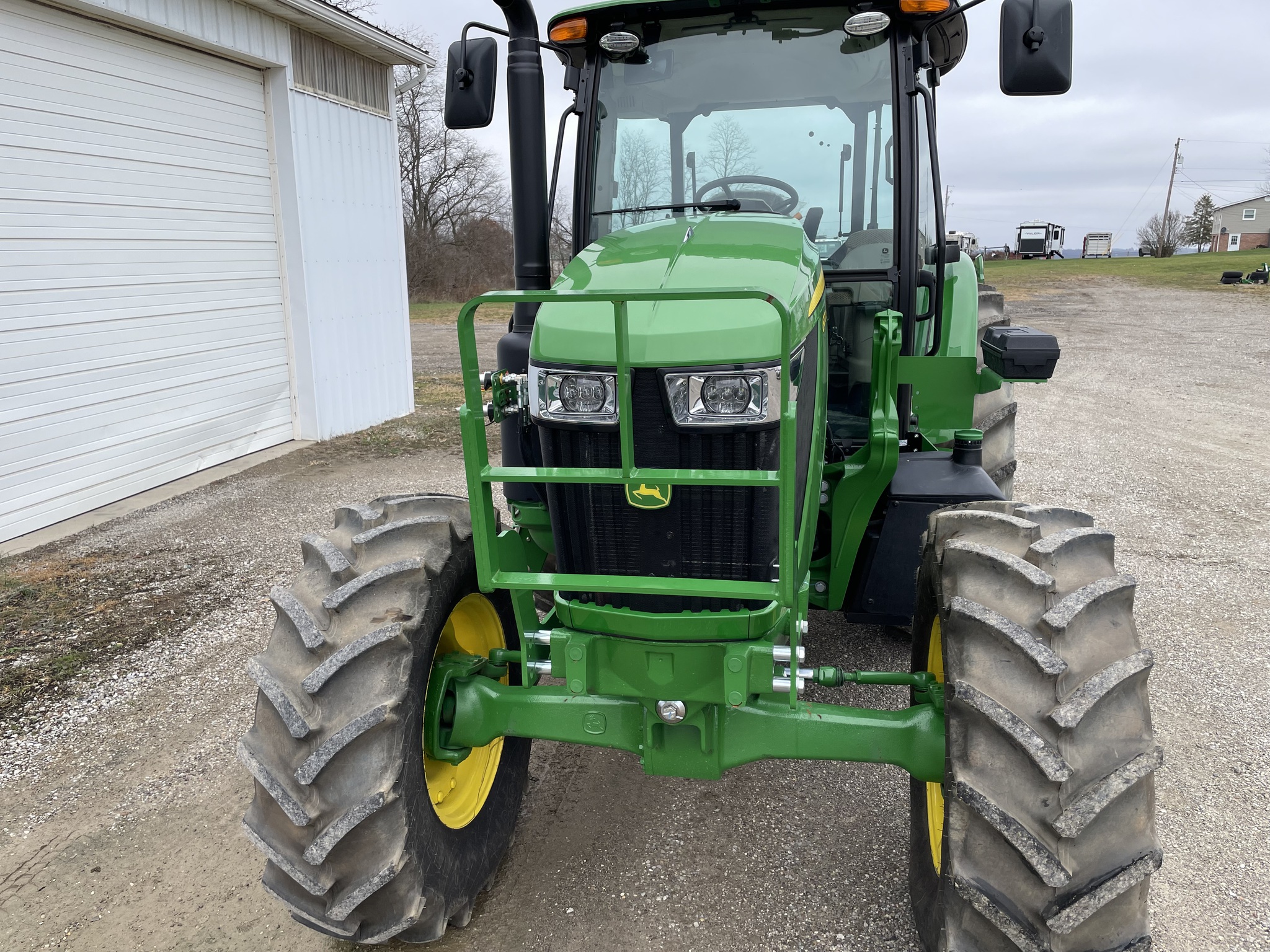 2025 John Deere 6120E Image 4