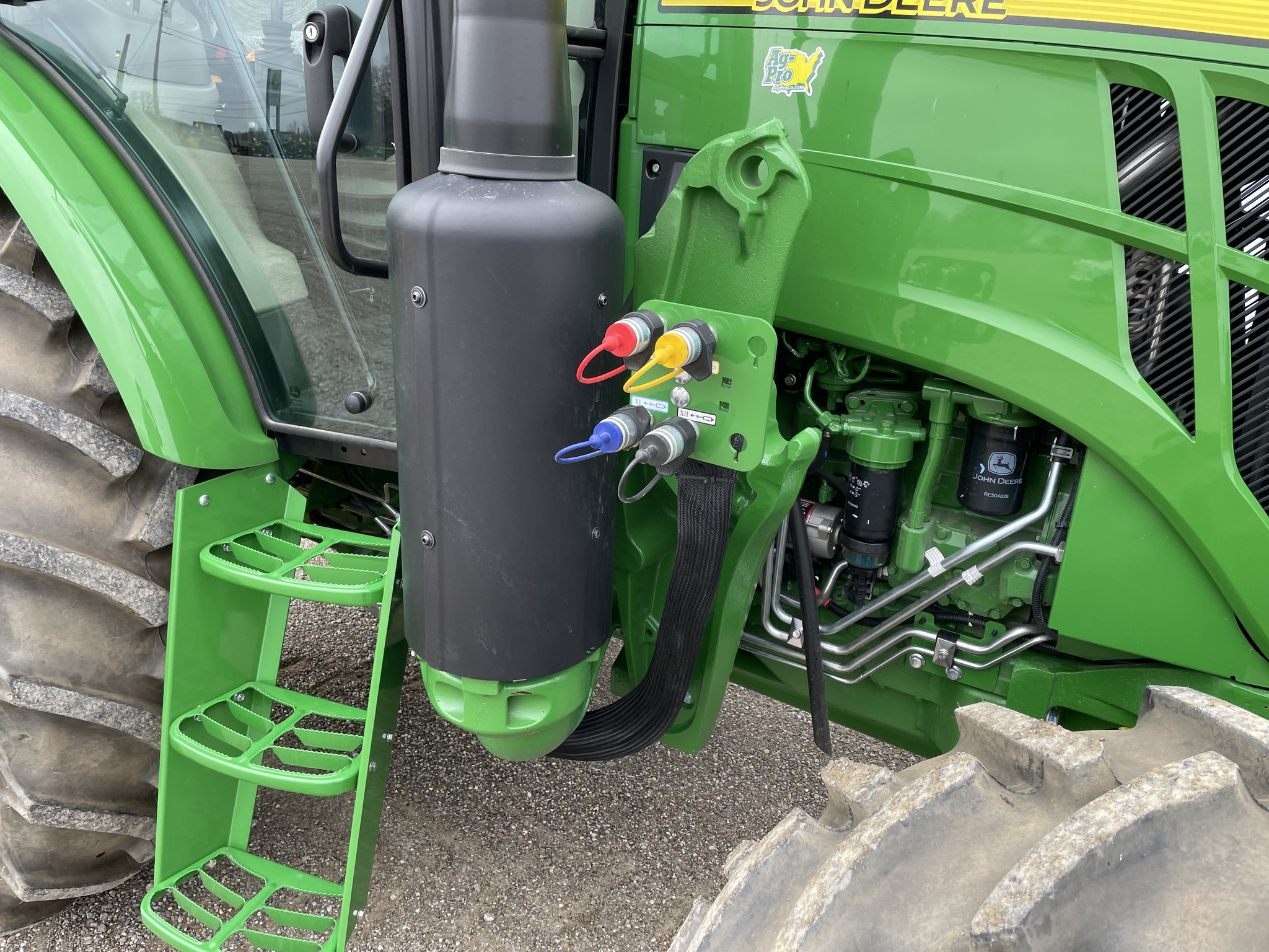2025 John Deere 6120E Image 7