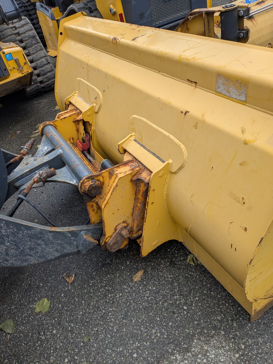 2021 John Deere 304L Image 4