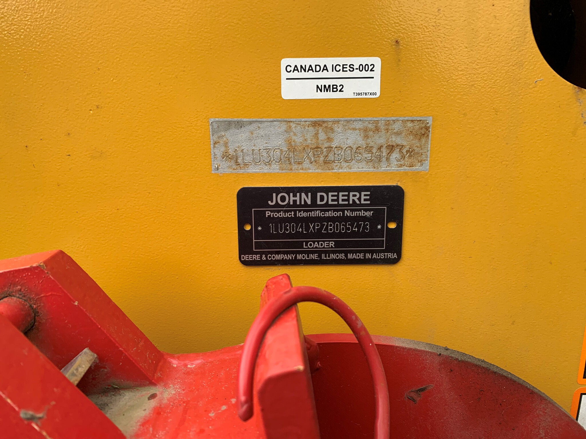 2021 John Deere 304L Image 10
