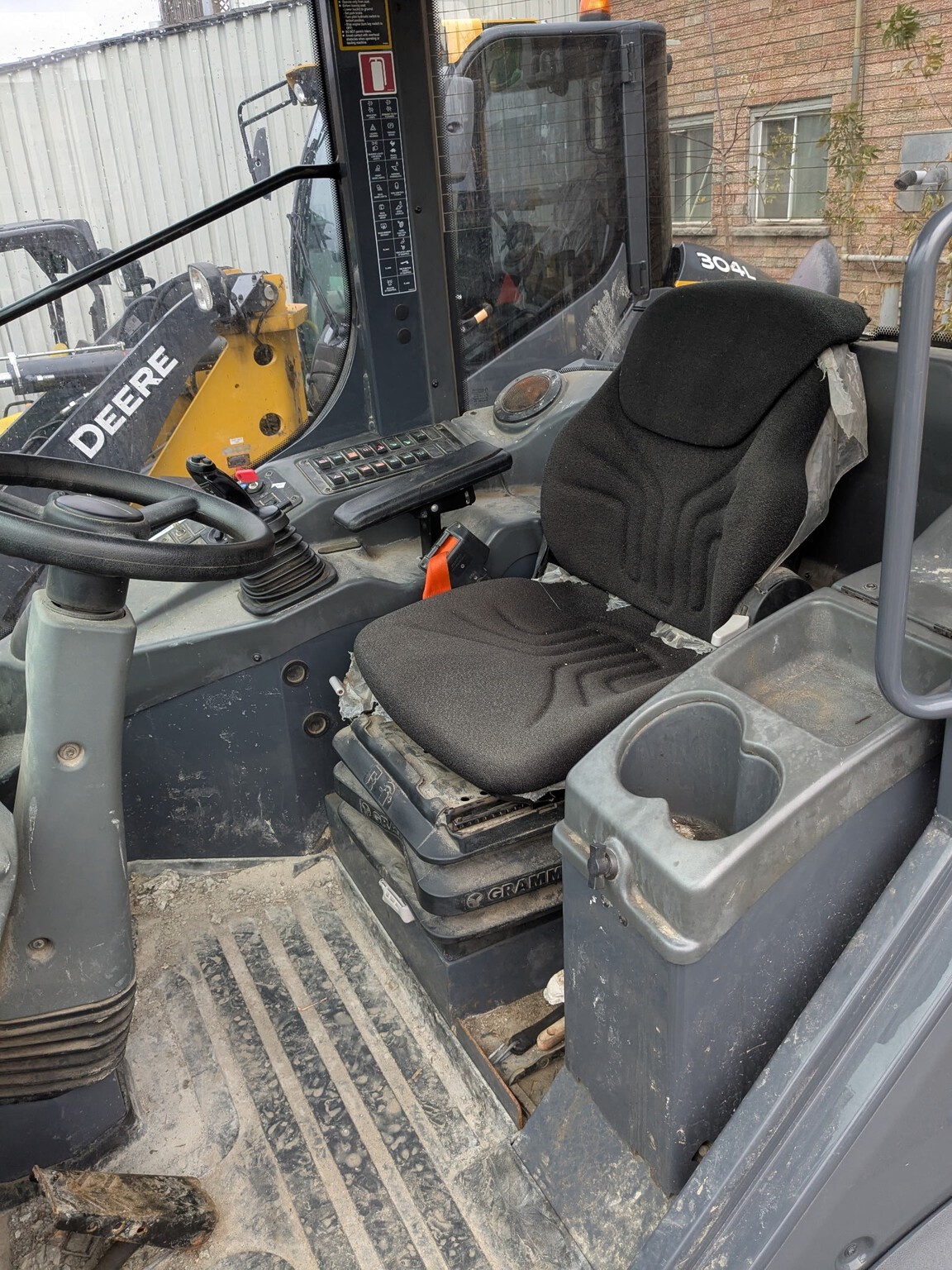 2021 John Deere 304L Image 6