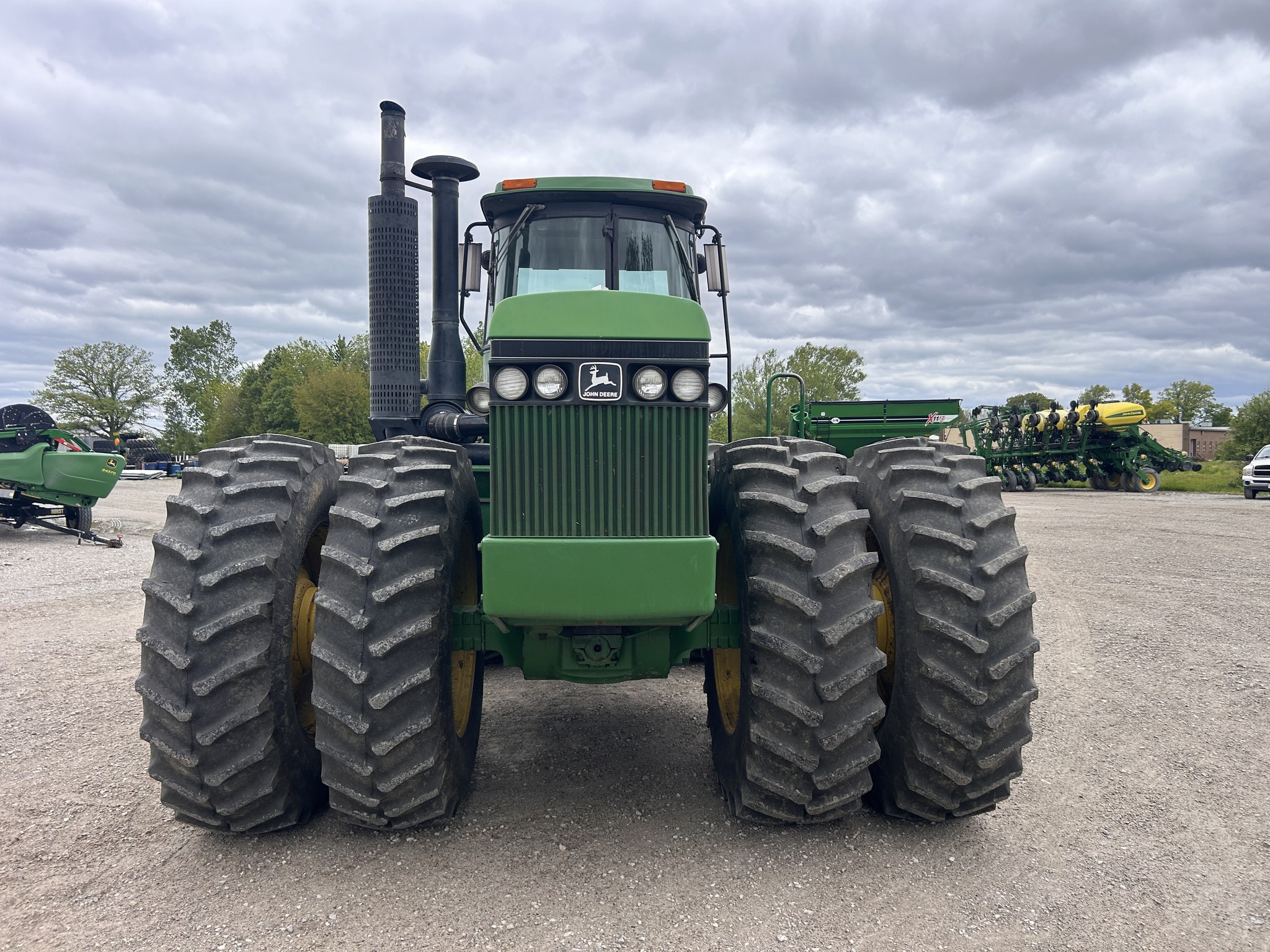 1983 John Deere 8650 Image 2