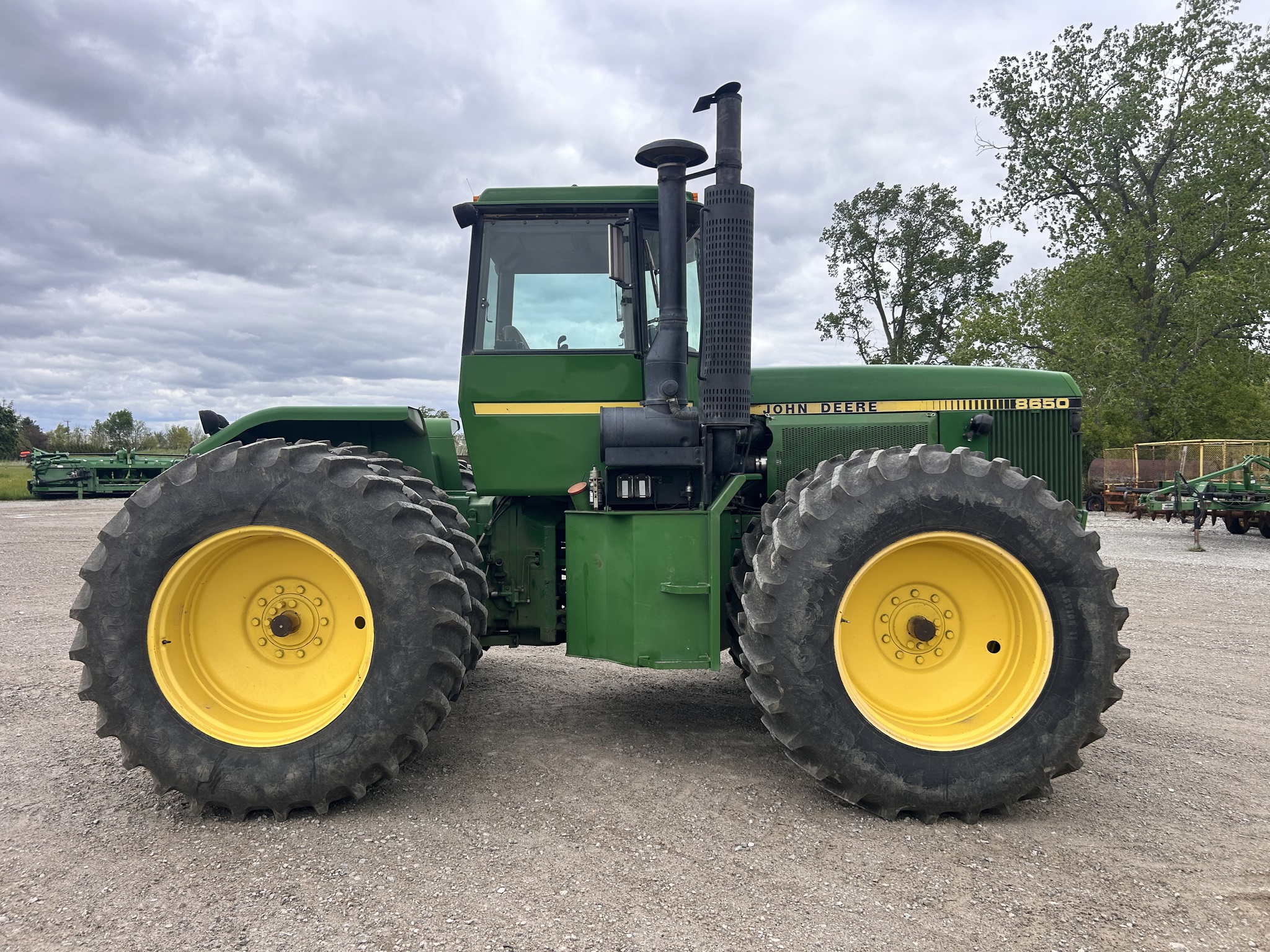 1983 John Deere 8650 Image 8