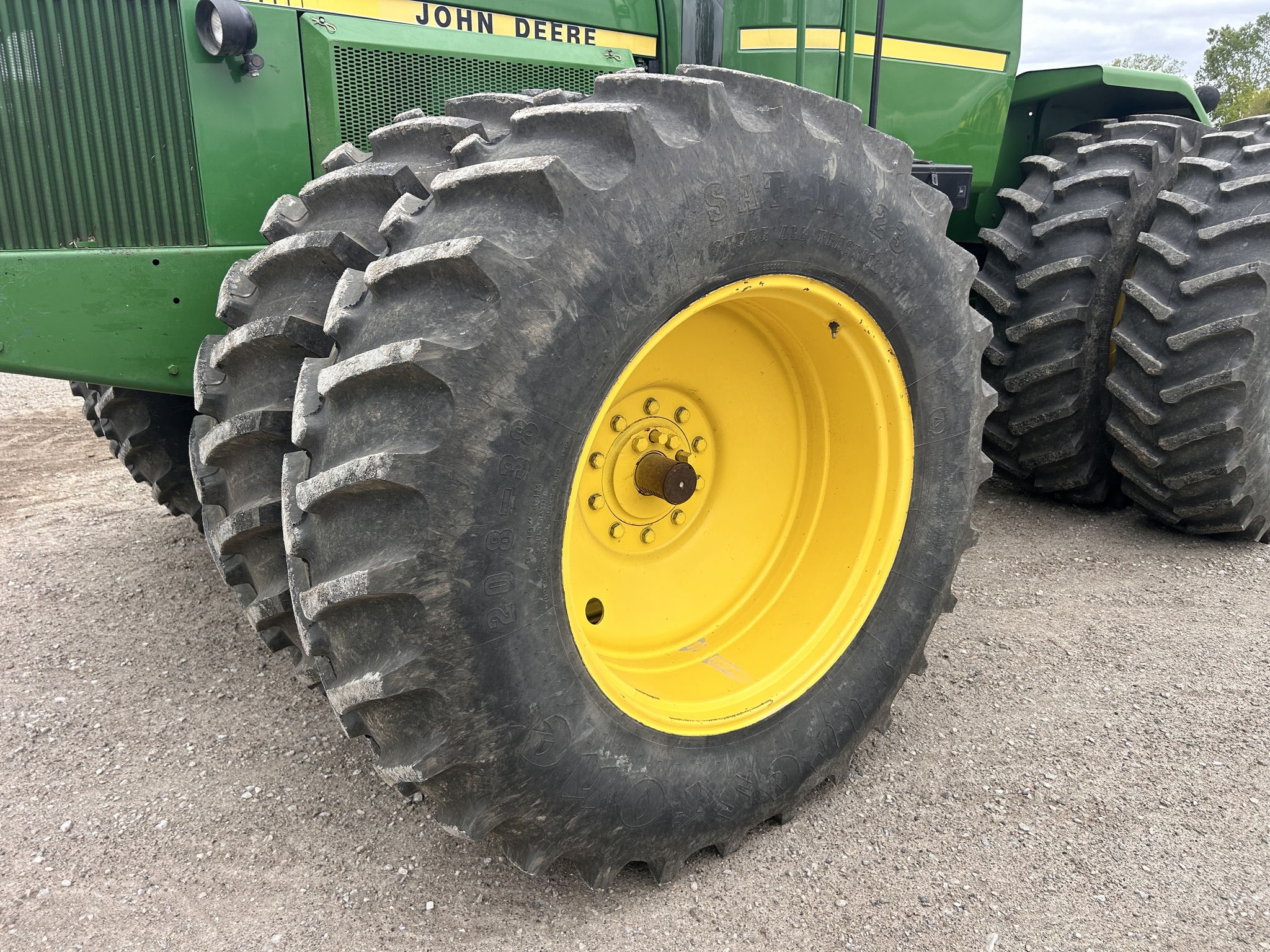 1983 John Deere 8650 Image 14