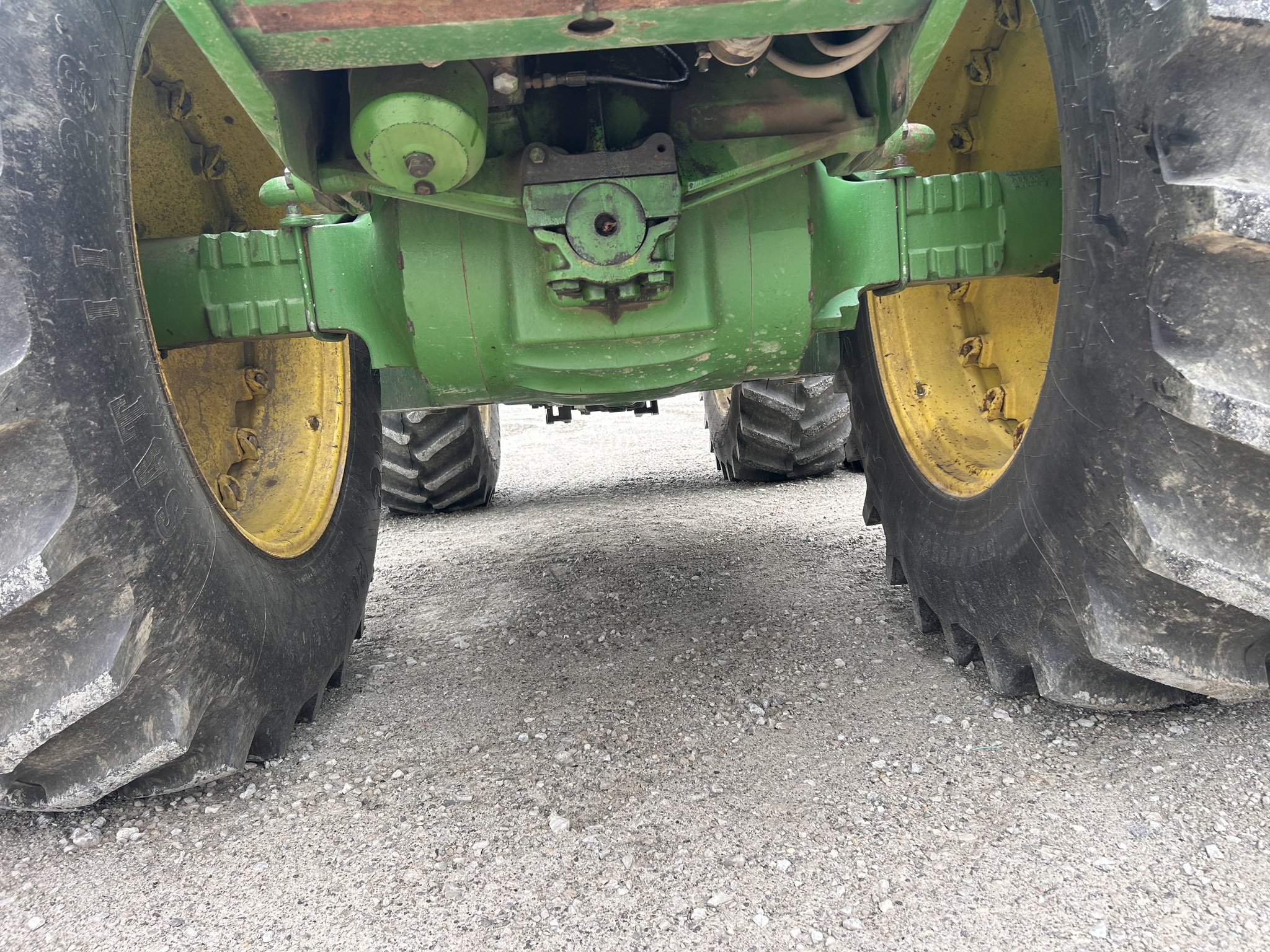 1983 John Deere 8650 Image 28