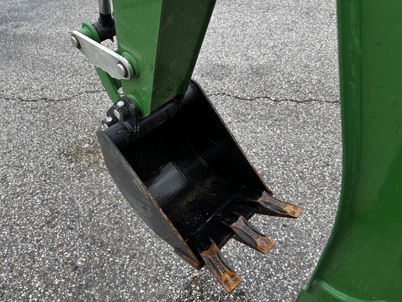 Used 2022 John Deere 2025R Compact Utility Tractors at Koenig Equipment in Richmond, IN - Photo10