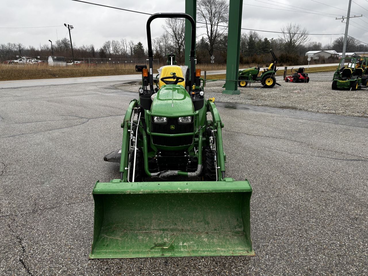 Used 2022 John Deere 2025R Compact Utility Tractors at Koenig Equipment in Richmond, IN - PhotoXL8