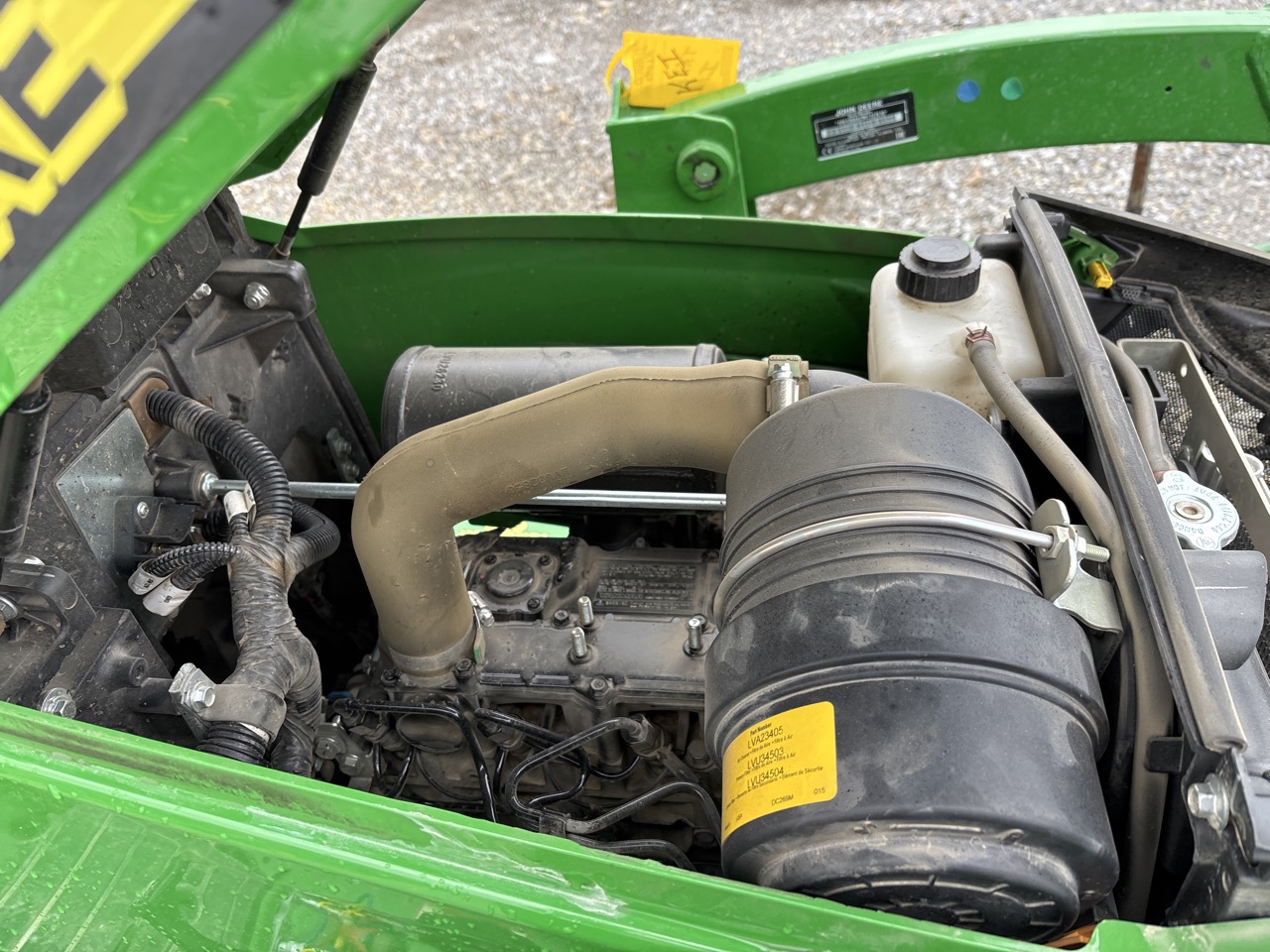 Used 2022 John Deere 2025R Compact Utility Tractors at Koenig Equipment in Richmond, IN - PhotoXL11